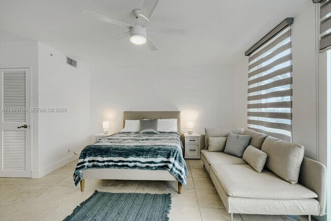 Building Photo - 2501 S Ocean Dr