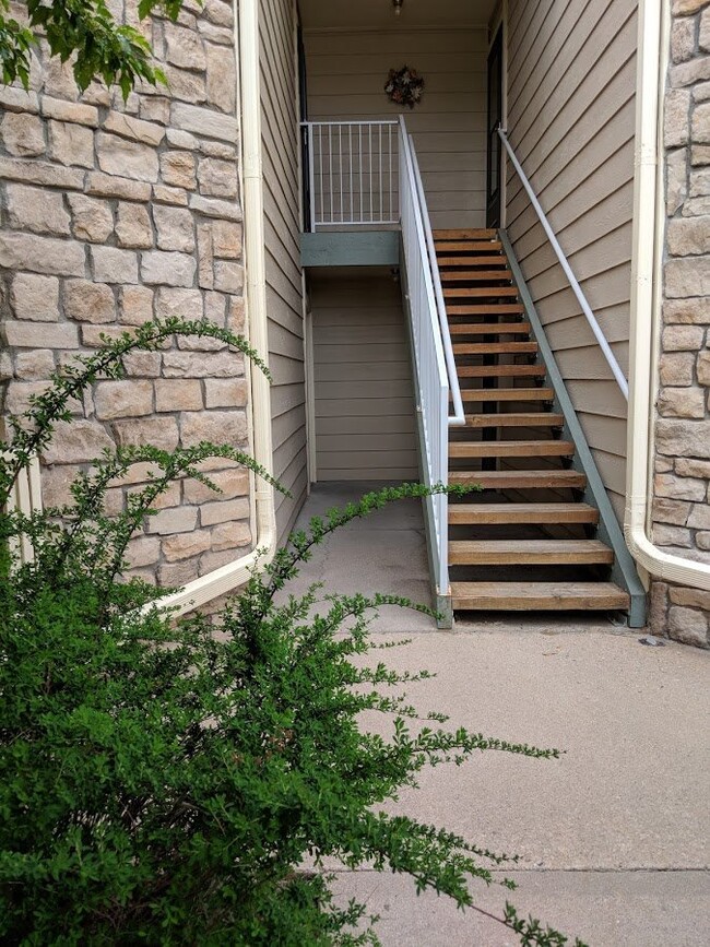 Building Photo - Adorable 1BR/1BA in Lowry Neighborhood! AV...