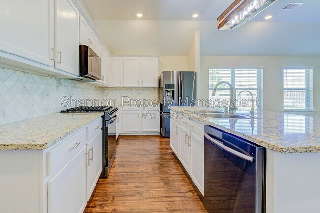 Building Photo - 9547 Summer River Dr