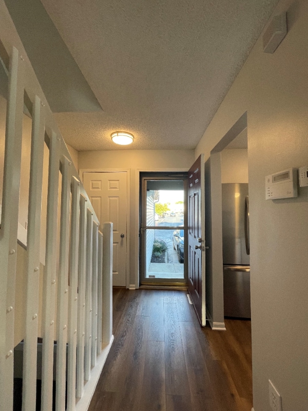 Building Photo - 1697 Ridgebury Dr