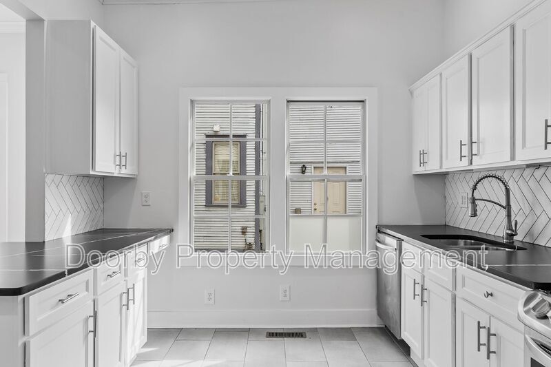 Building Photo - 1508 Bailey Ave