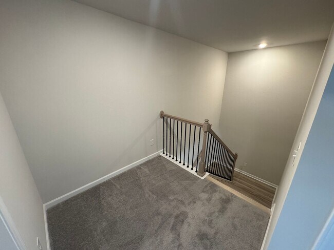 Building Photo - Beautiful 3 Bedroom 3.5 Bath Townhome in Lawrenceville.