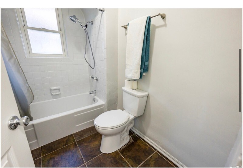 Building Photo - 254 S 1100 W