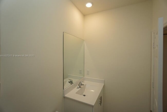 Building Photo - 10911 W 33rd Ln