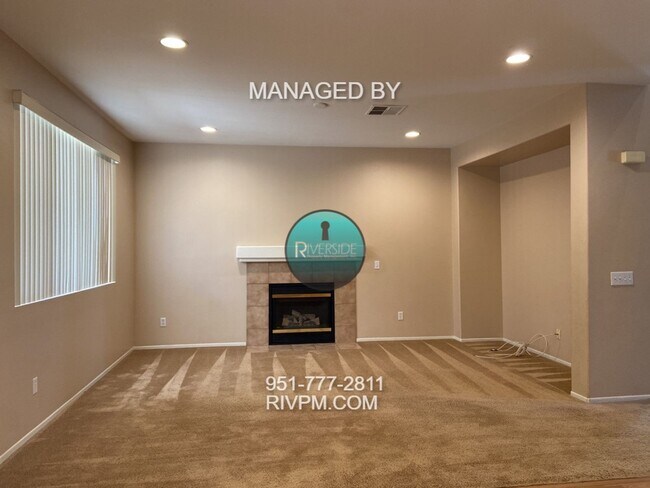 Building Photo - Highly Desirable Orangecrest Location!!!