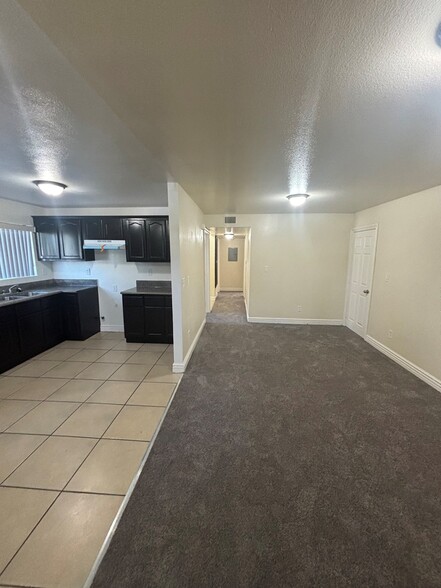 Building Photo - 846 E 109th St