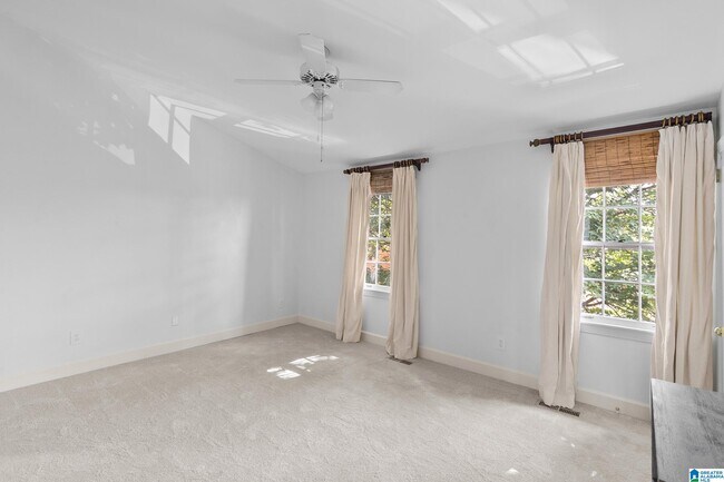 Building Photo - 1227 33rd St S