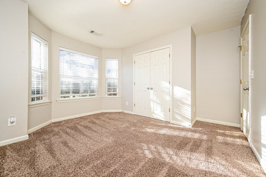 Building Photo - 965 Durham Way