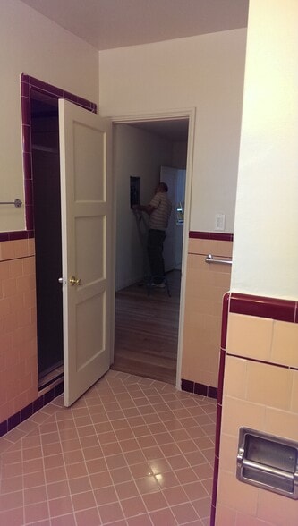 Primary Bathroom - 1226 S Longwood Ave