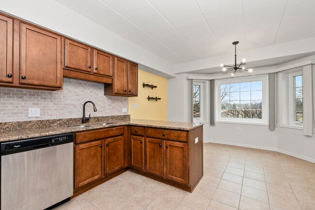 Building Photo - 14130 Sheffield Dr