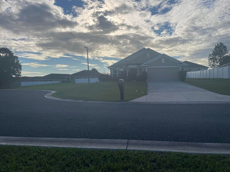 Building Photo - 3376 N Michener Pt