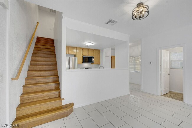 Building Photo - 1453 Morro Creek St