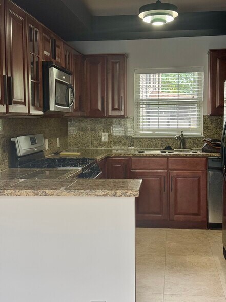 Building Photo - 488 Burlington Road Northeast