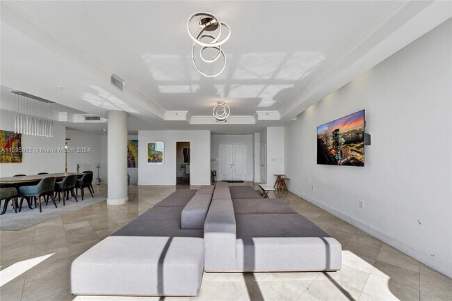 Building Photo - 3801 NE 207th St