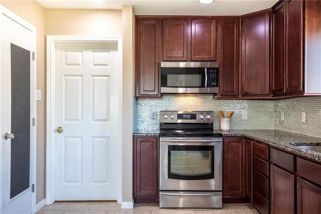 Building Photo - 4428 Emerson Dr