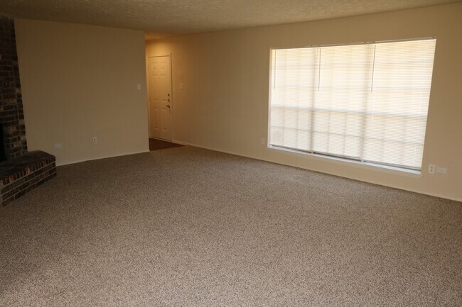 Building Photo - 20014 Chipplegate Ln