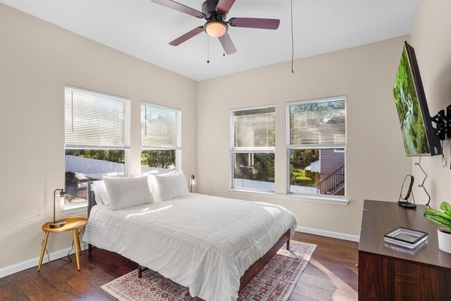 Building Photo - 1516 S Adams St