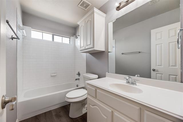 Building Photo - 213 Palomino Ct