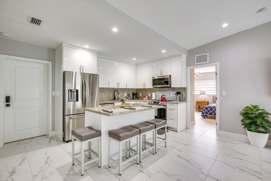 Building Photo - 1371 NW 131st St