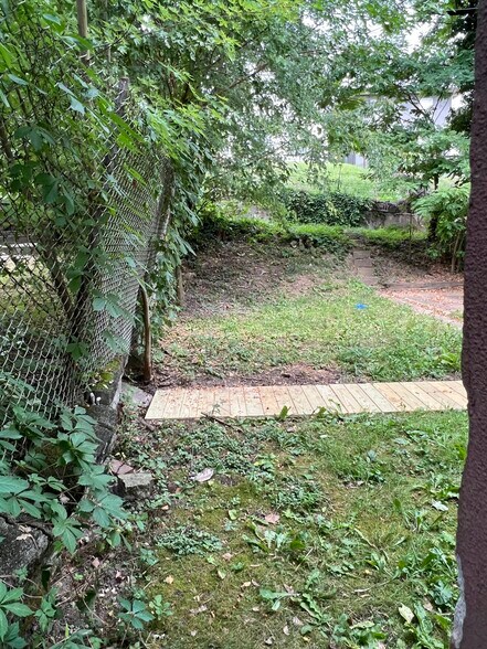 Building Photo - 109 Ida Ave