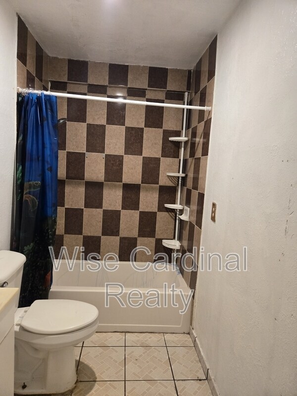 Building Photo - 1017 N Main Ave