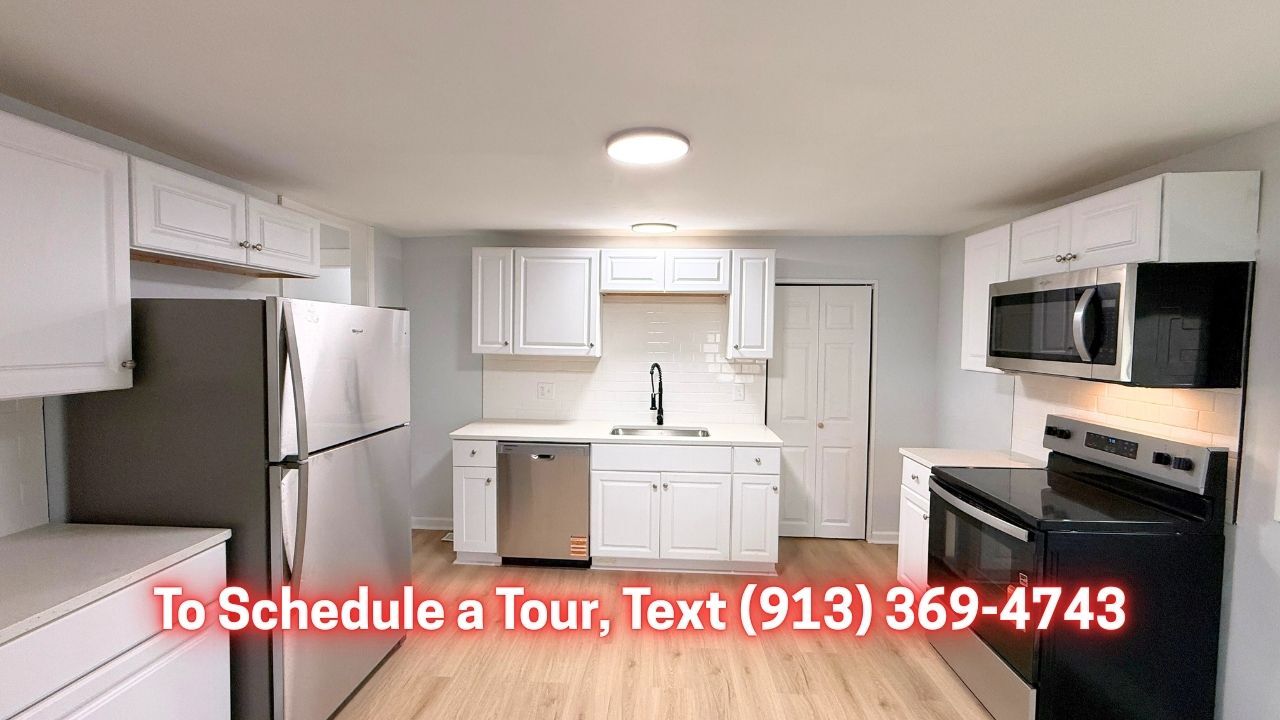 Building Photo - 913 S Main Rd