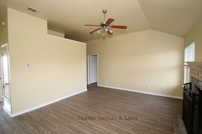 Building Photo - Awesome Three-Bedroom Across From Maxdale ...