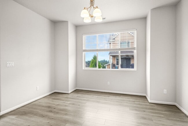 Building Photo - 7163 NW Eleanor Ave