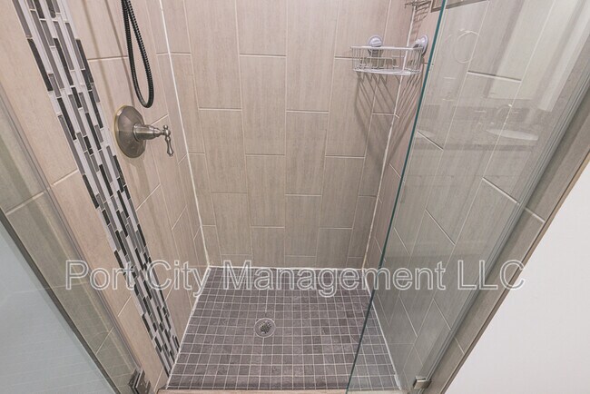 Building Photo - 328 S Collington Ave