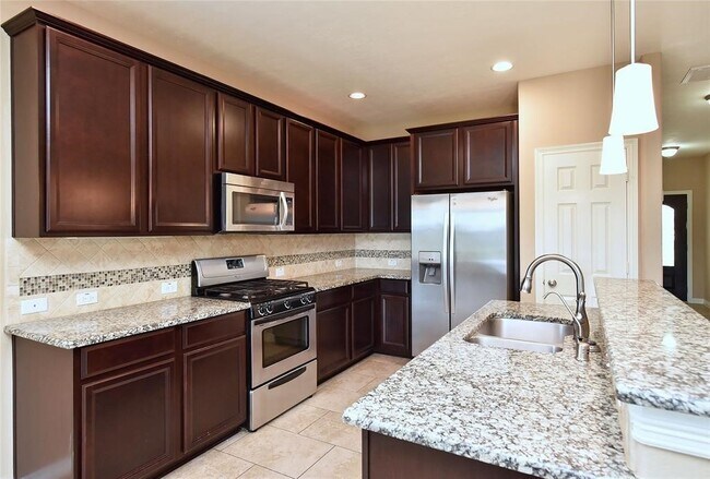 Building Photo - 4050 Calaway Oaks Ln