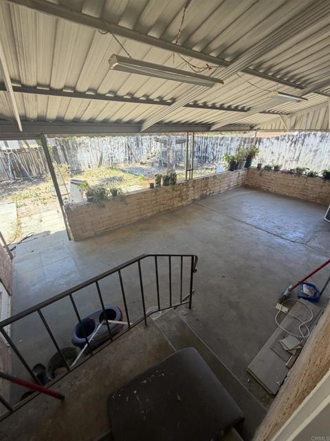 Building Photo - 644 Farview St