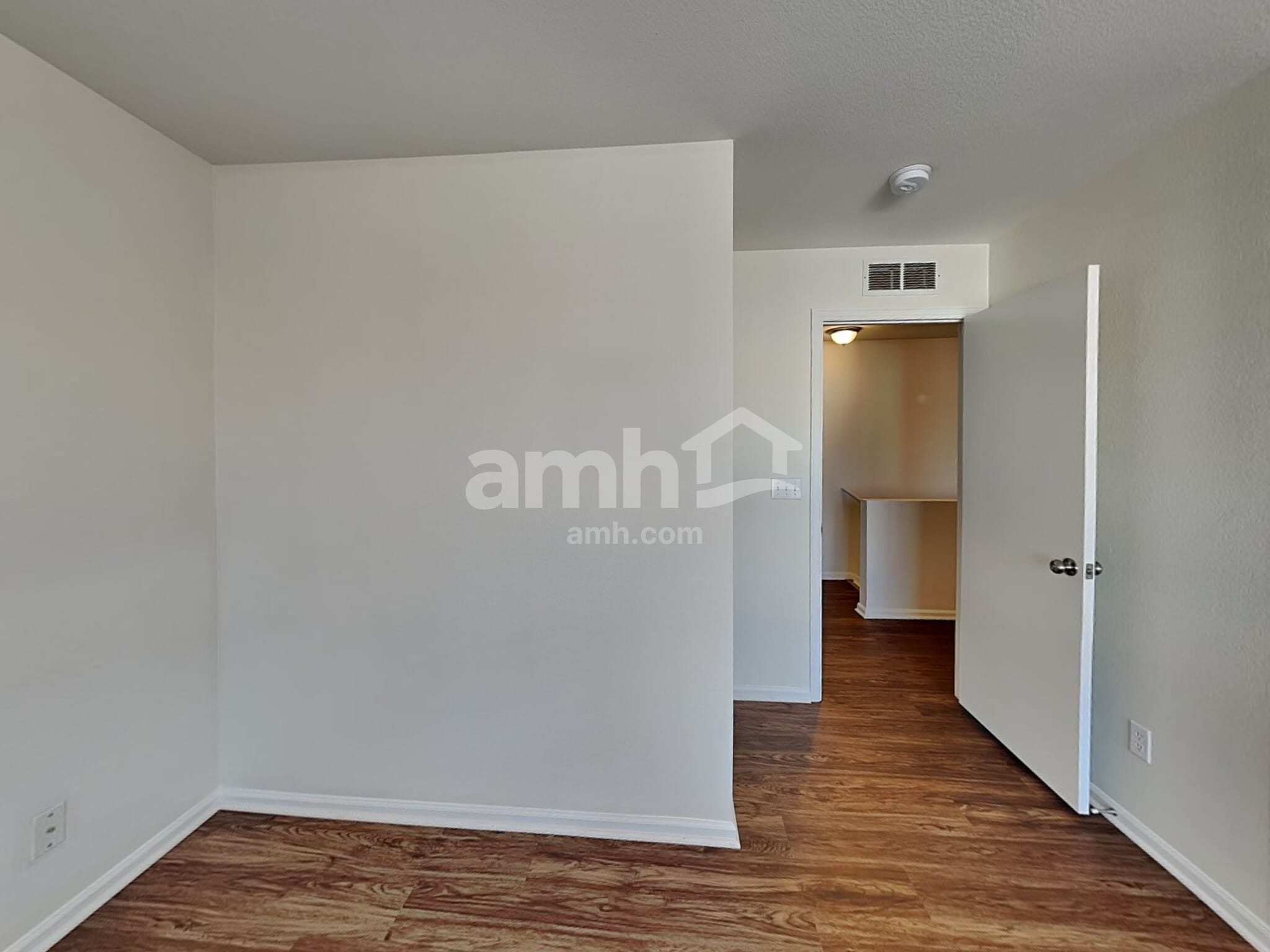 Building Photo - 5552 N Genoa St