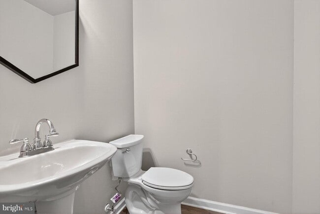 Building Photo - 7047 Water Oak Rd