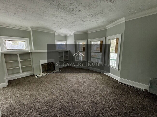 Building Photo - 9215 Yale Ave