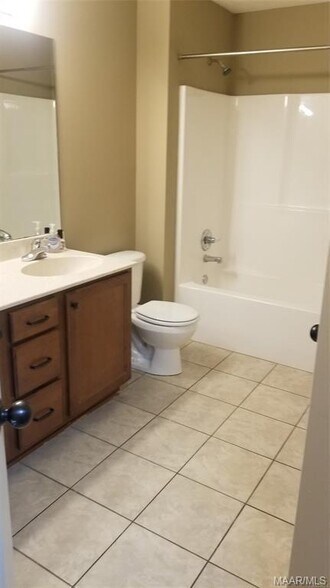 Building Photo - 9001 Saw Tooth Loop