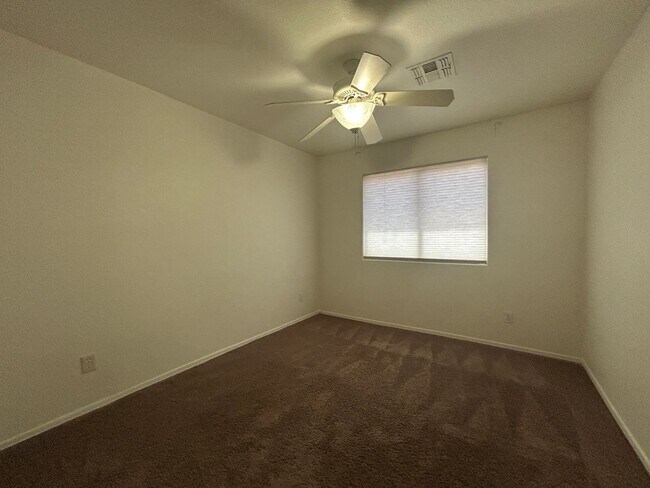 Building Photo - 3861 E Redfield Ct