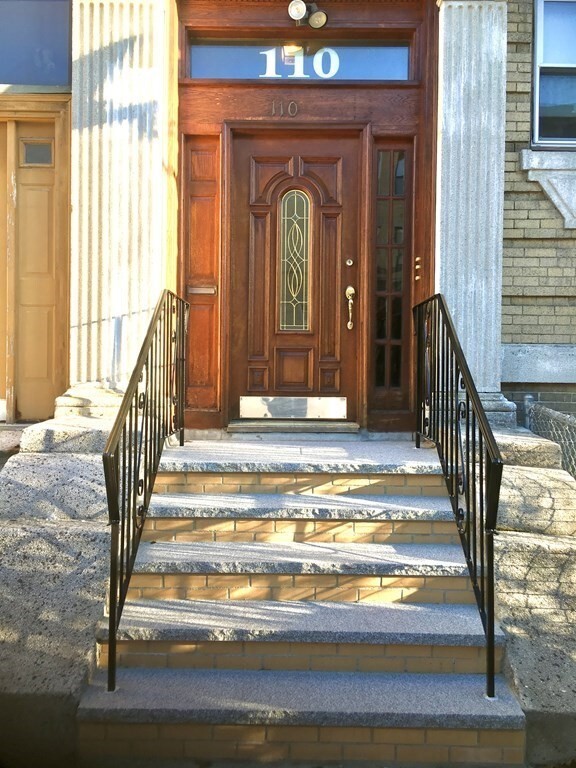 Building Photo - 110 Brunswick St