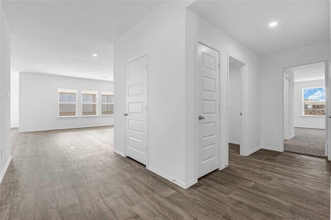 Building Photo - 2010 Stoney Bay Cir