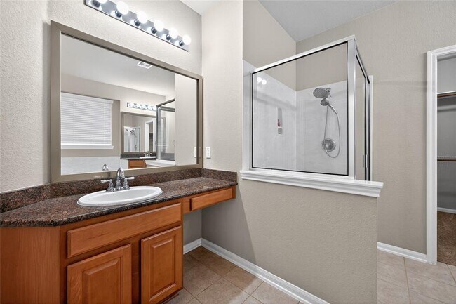 Building Photo - 15512 Interlachen Dr