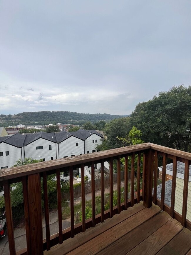 Building Photo - Lawrenceville 3 Bed, 2.5 Bath House with Parking for Lease July 1!