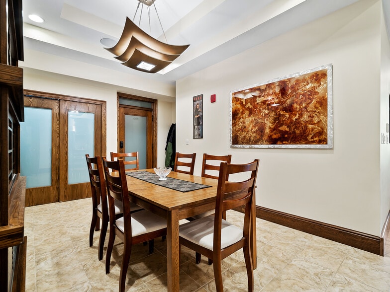 Building Photo - 140 Public Sq