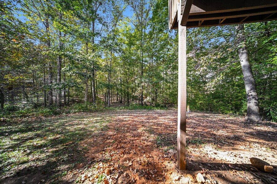 Building Photo - 40 Hunters Ridge Ct