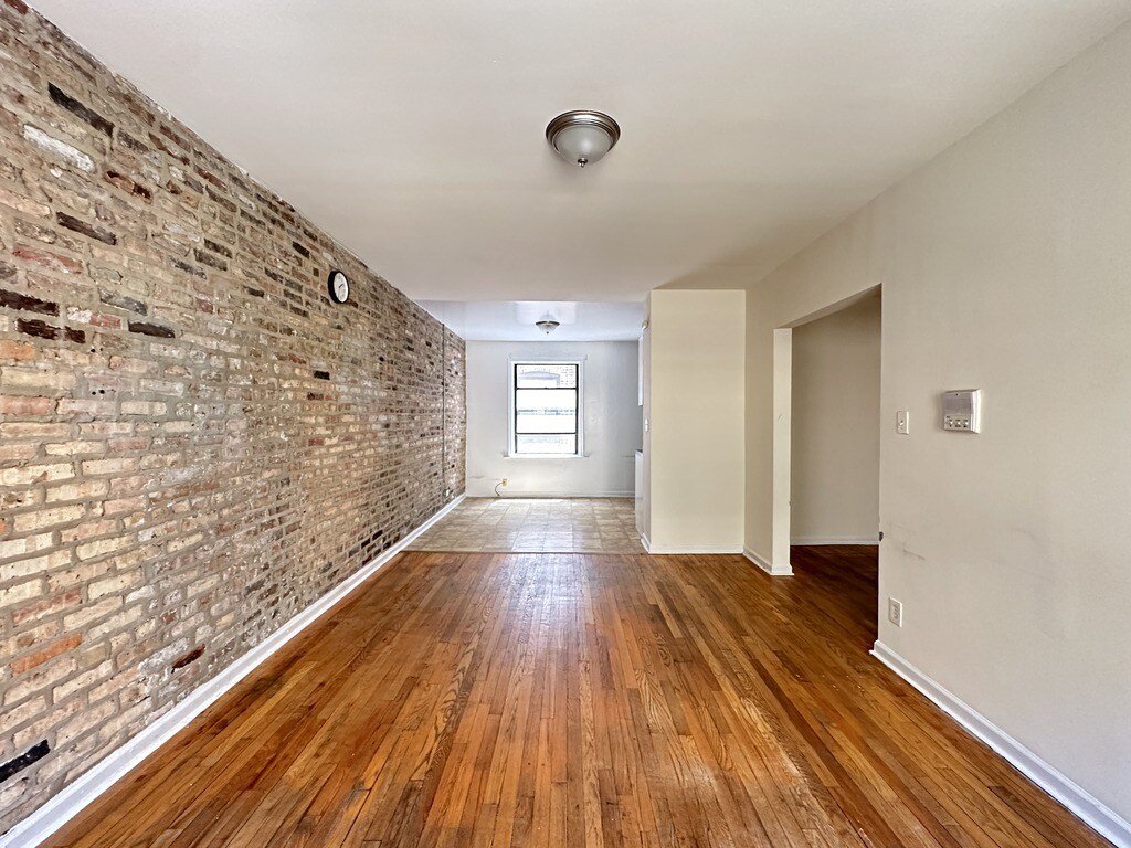 Building Photo - 2332 N Spaulding Ave