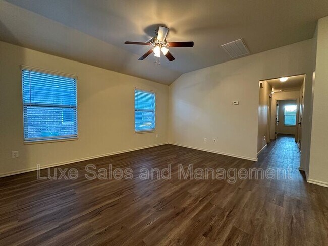 Building Photo - 412 Chalk Hill Ct