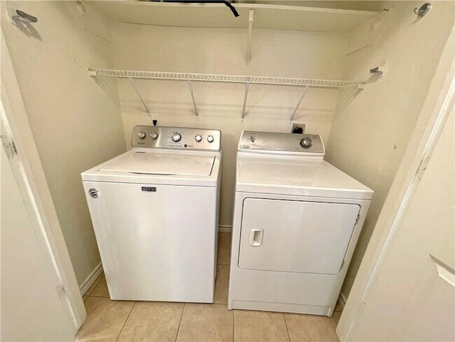 Building Photo - 3538 Paloma Ridge Dr