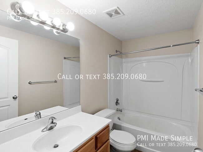 Building Photo - Spacious 5-Bed Home, Cedar Hills, Mountain...