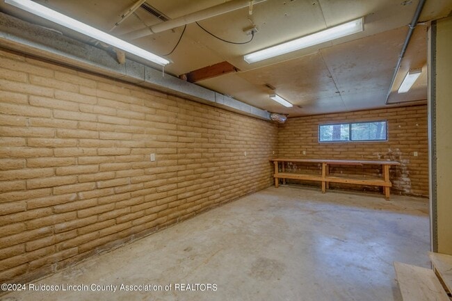 Building Photo - 109 Snowcap Dr