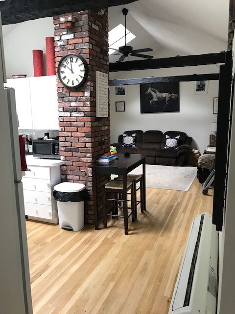 Building Photo - 89 Amesbury Rd