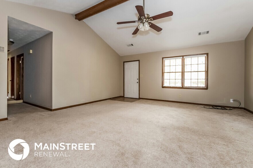 Building Photo - 1274 Classic Dr NE