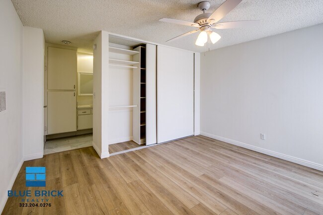 Building Photo - 5452 Corteen Pl